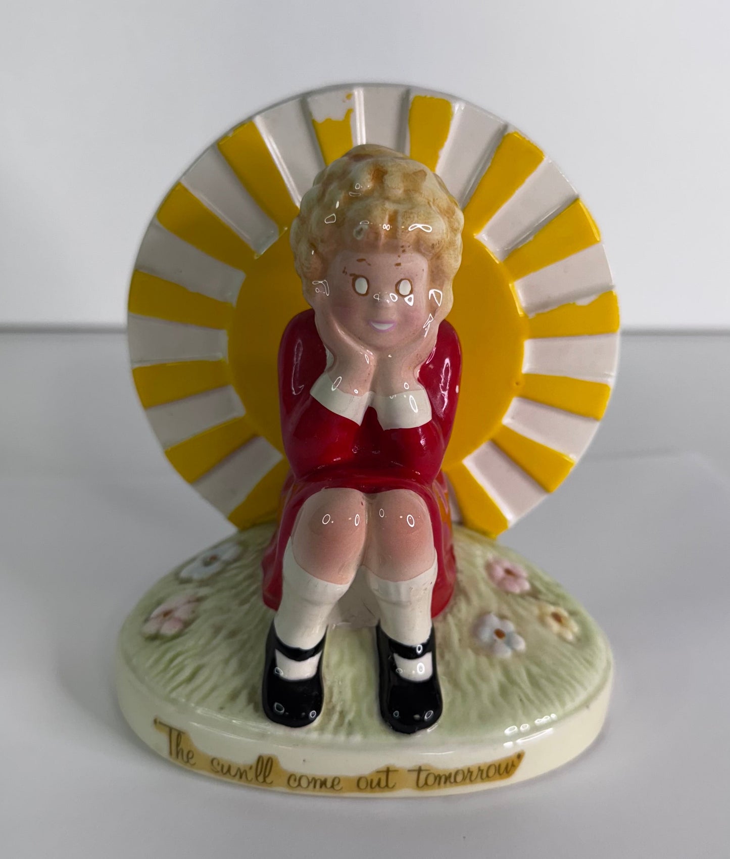 #25 Applause “Annie” Figurine – “The Sun’ll Come Out Tomorrow” Ceramic Display