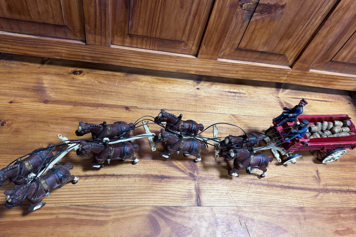 Antique Cast Iron 8 Horse Wagon Display 4/53