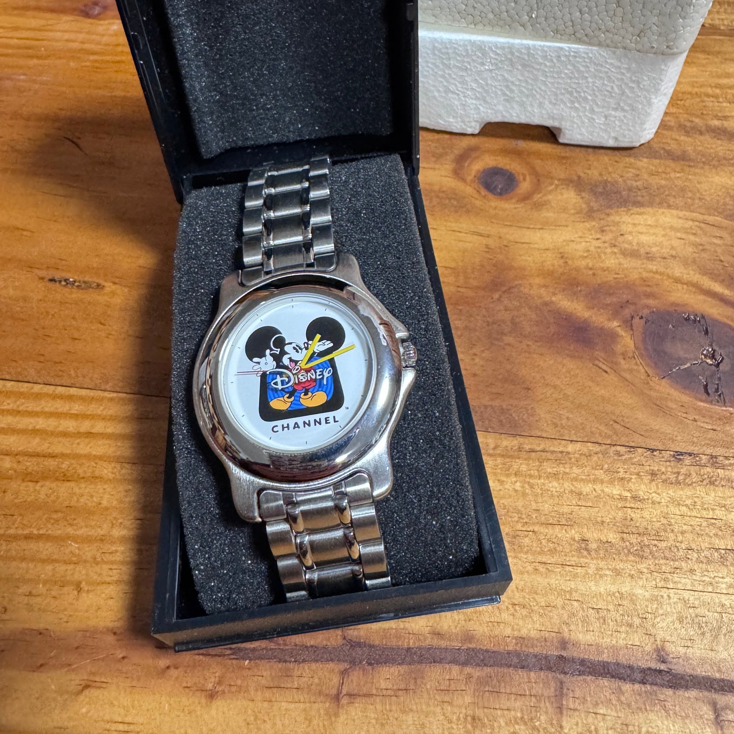Vintage Disney Channel Mickey Mouse Watch  4/19