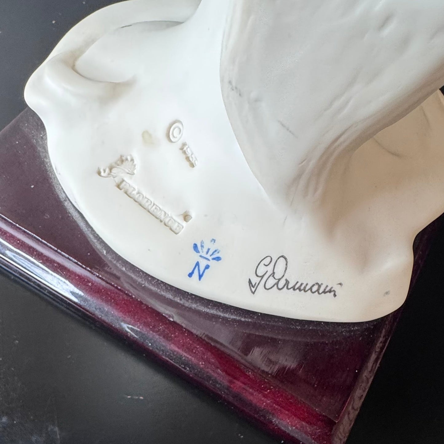 Giuseppe Armani (G. Armani) Porcelain Pierrot Figurine on Wood Base – Signed    26/1