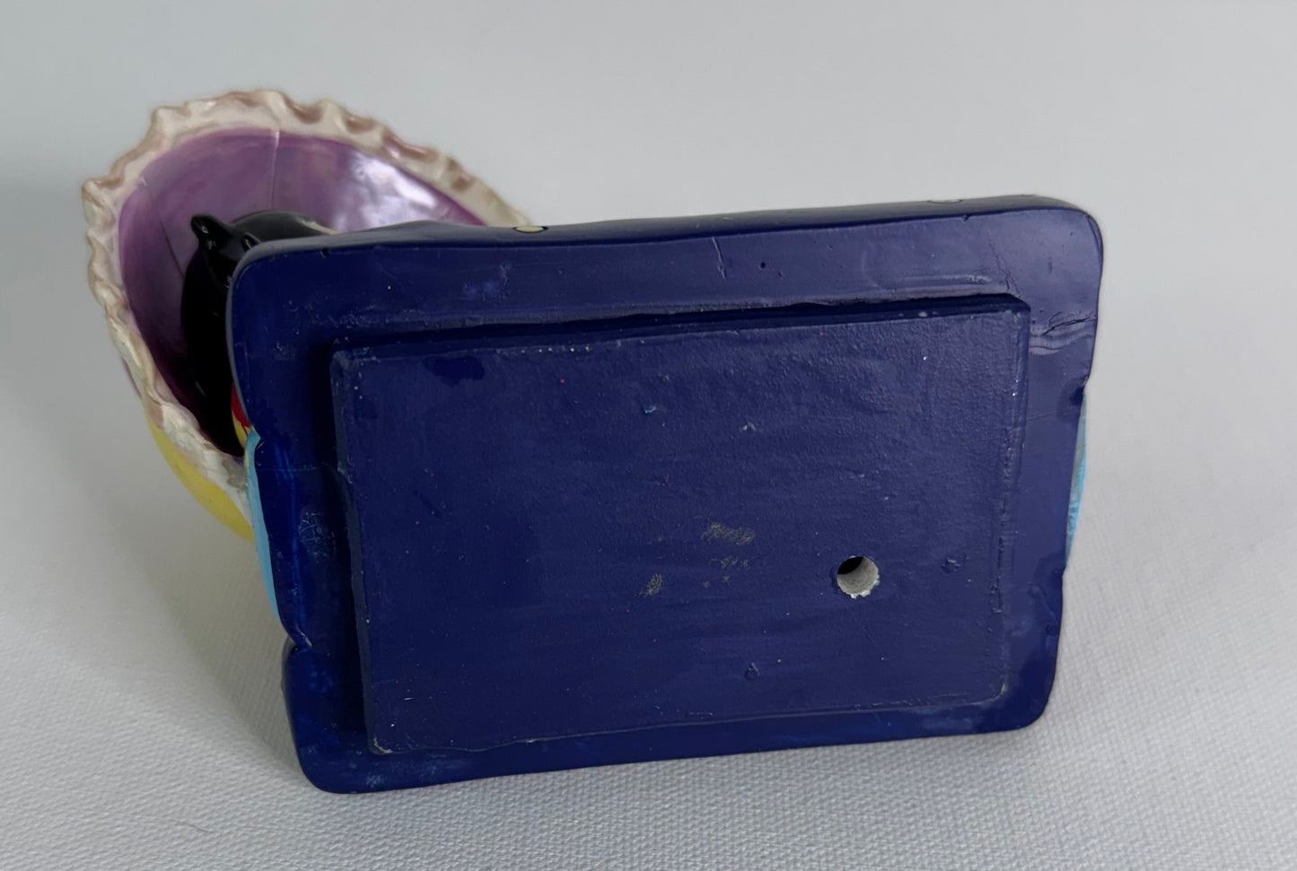 #28  Betty Boop Beach Figurine Piece – Relaxing Under Umbrella with Pudgy Dog (As-Is)