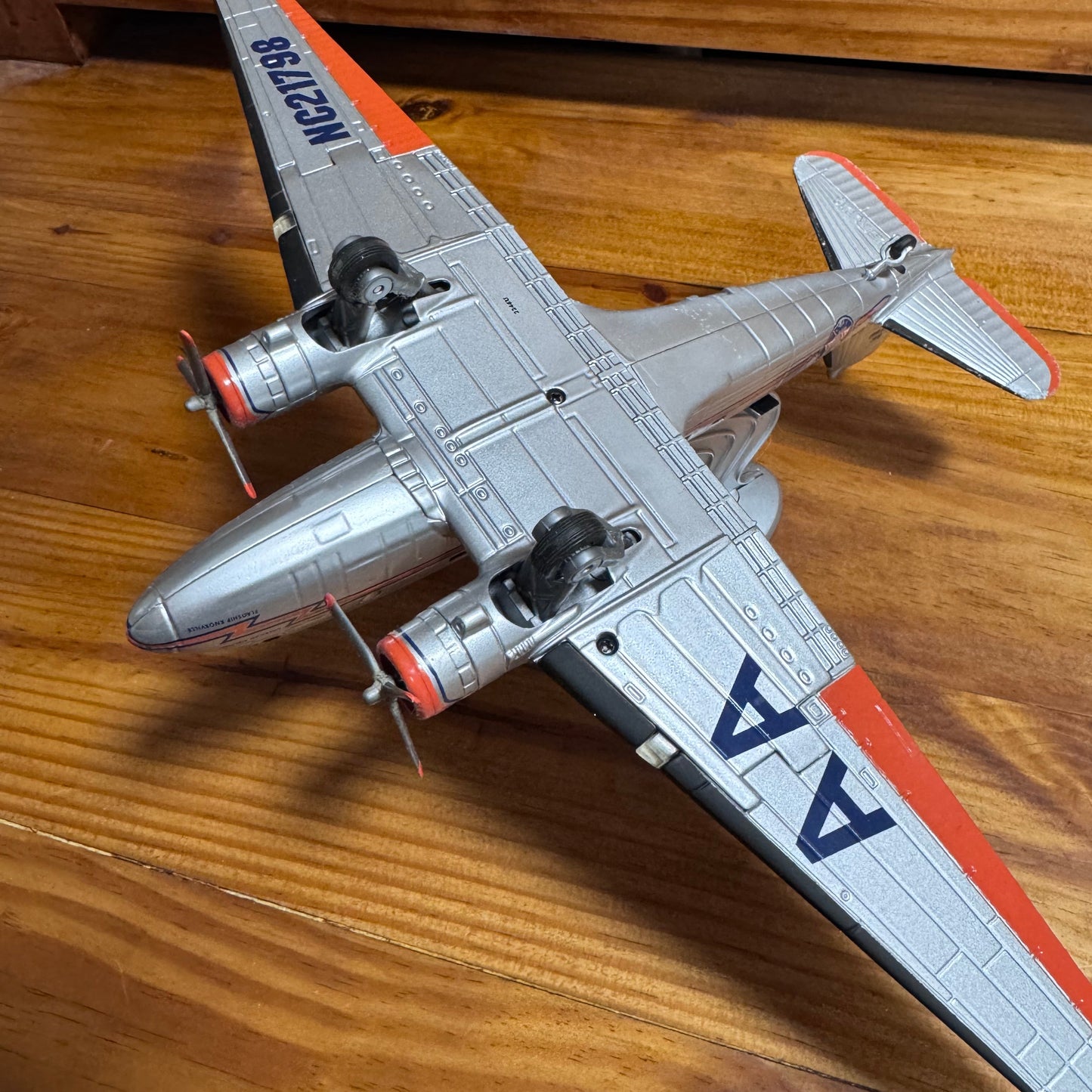 American Airlines Douglas DC-3 Die-Cast Metal Airplane Replica  4/30