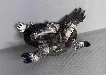 #32  Patriotic Bald Eagle & American Flag Brooch – Silver Tone Enamel Pin (32g)