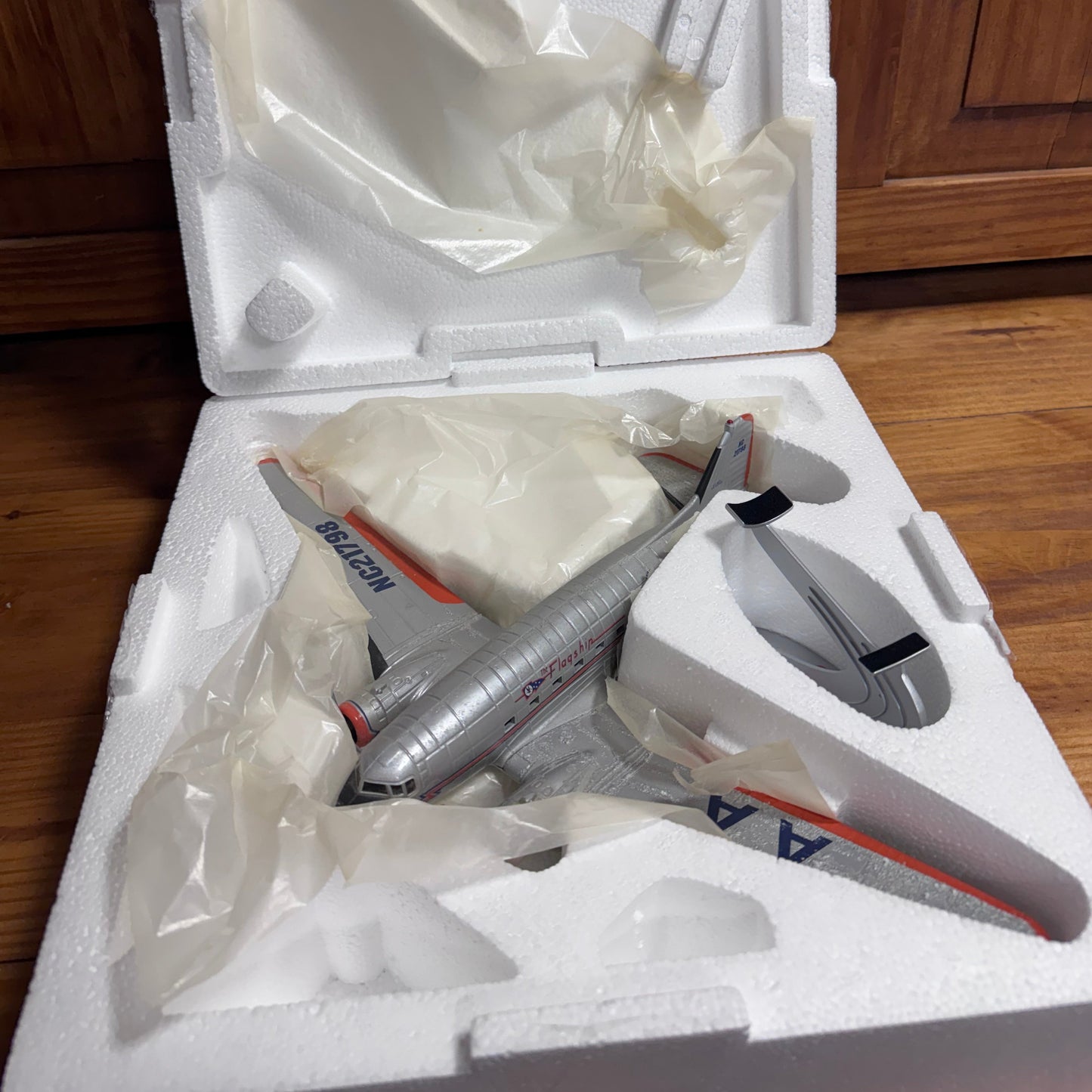 American Airlines Douglas DC-3 Die-Cast Metal Airplane Replica  4/30