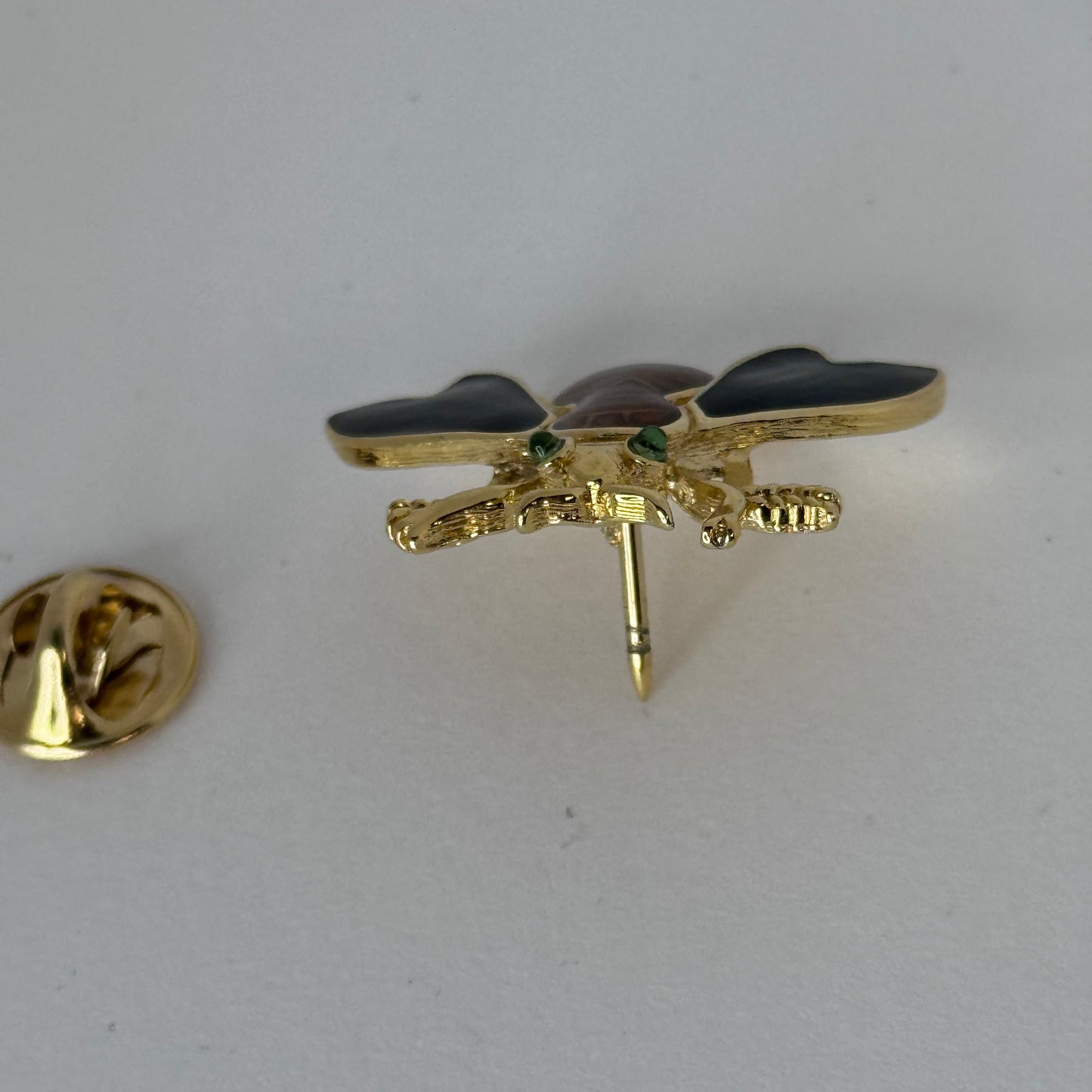 Vintage Trifari Bee Lapel Pin – Gold-Tone with Green & Amber Enamel Wings   3/1