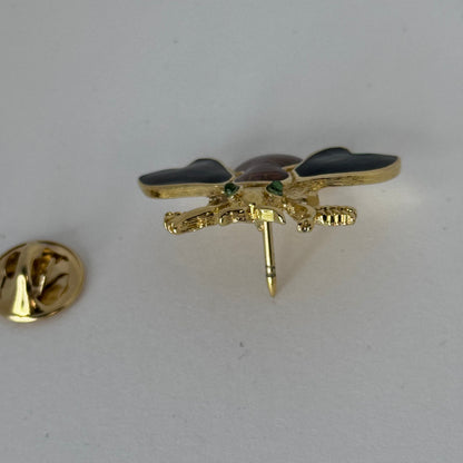Vintage Trifari Bee Lapel Pin – Gold-Tone with Green & Amber Enamel Wings   3/1