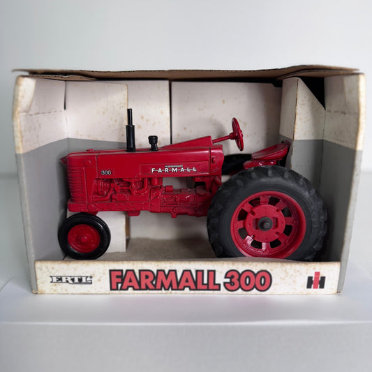 #21  Ertl Farmall 300 Tractor – 1/16 Scale Die-Cast Narrow Front with Box