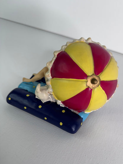 #28  Betty Boop Beach Figurine Piece – Relaxing Under Umbrella with Pudgy Dog (As-Is)