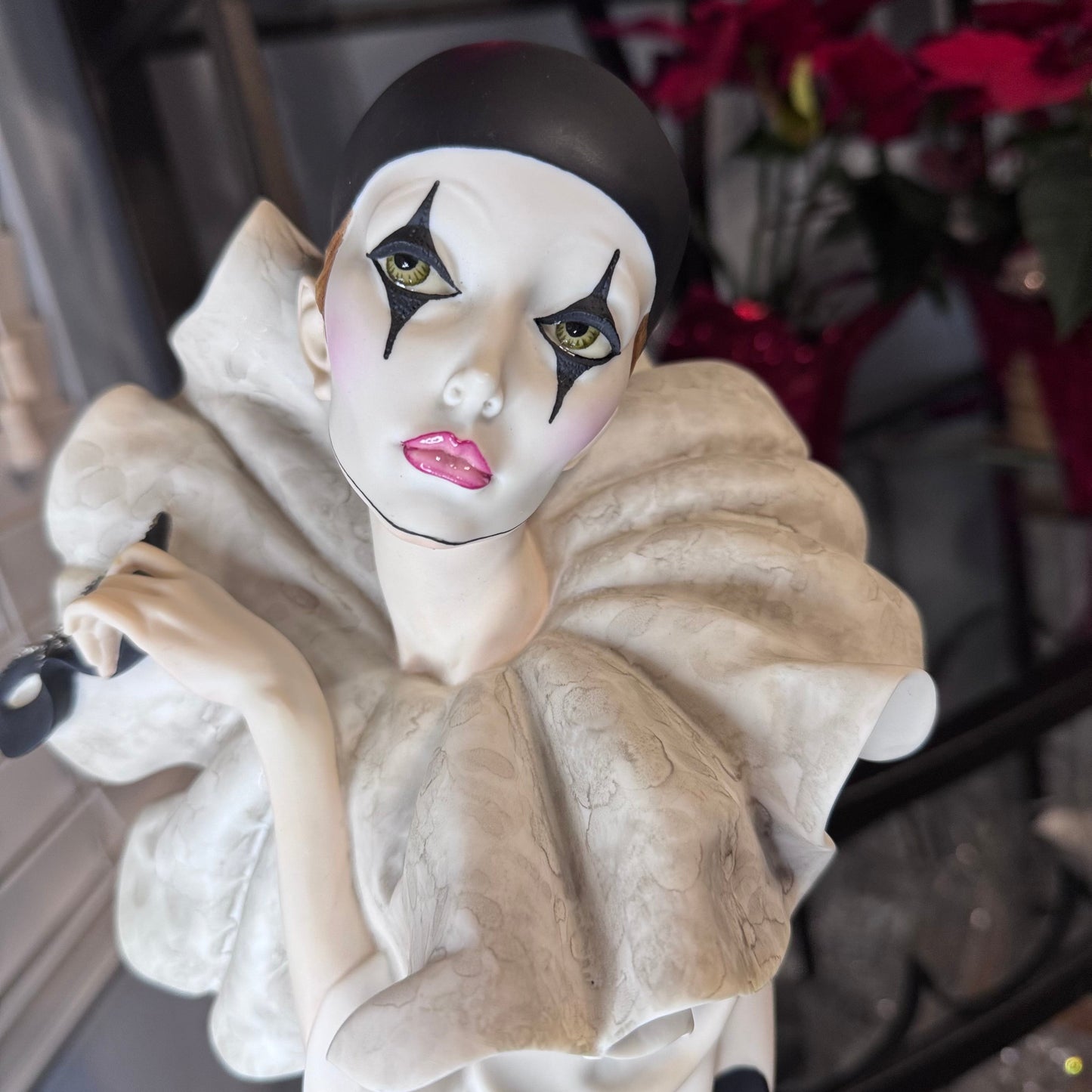 Giuseppe Armani (G. Armani) Porcelain Pierrot Figurine on Wood Base – Signed    26/1