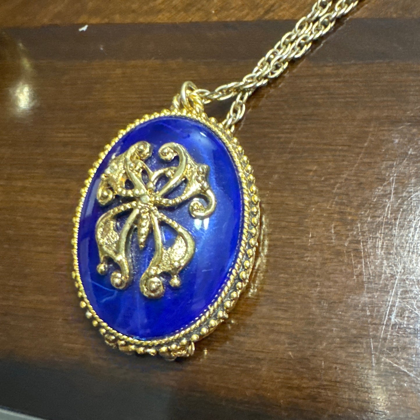 Vintage Max Factor Solid Perfume Compact Pendant – Blue Dome & Gold-Tone Filigree Locket  9/1