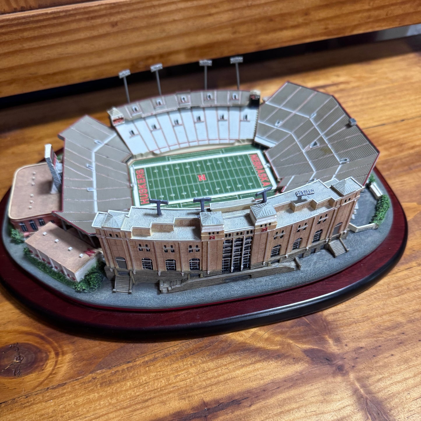 Nebraska Huskers Memorial Stadium 3D Collectible Replica Model  4/1