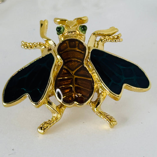 Vintage Trifari Bee Lapel Pin – Gold-Tone with Green & Amber Enamel Wings   3/1