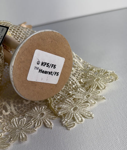 #27  Betty Boop Figurine – Elegant Lace Dress & Wide-Brim Hat, Resin Statue