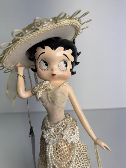 #27  Betty Boop Figurine – Elegant Lace Dress & Wide-Brim Hat, Resin Statue