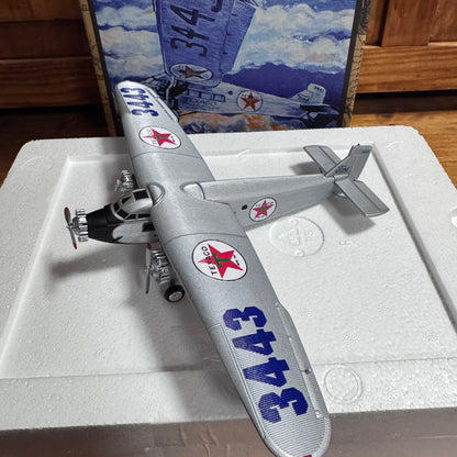 1927 Texaco Ford Tri-Motor Plane Model   4/18