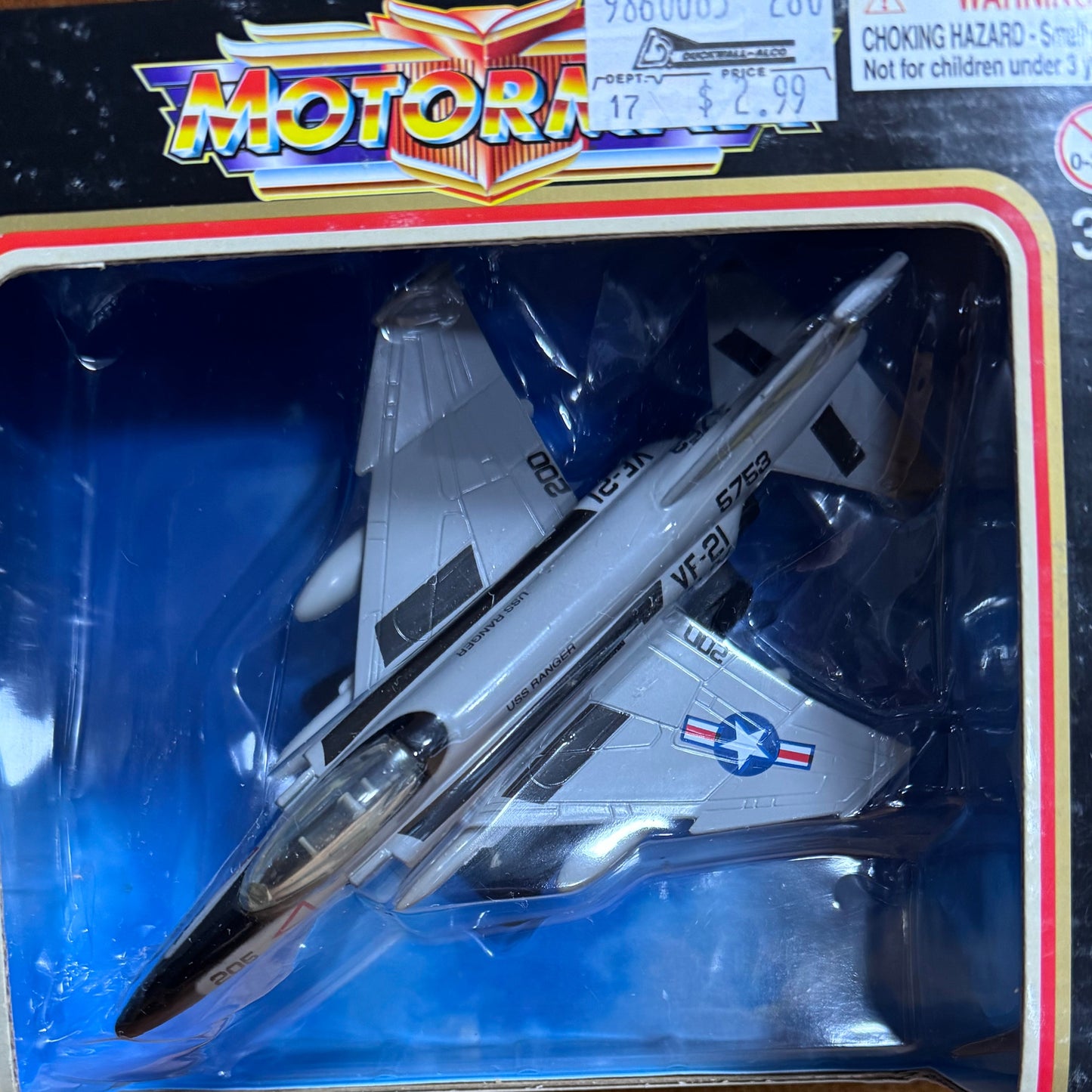Motormax VF-21 Navy Fighter Jet Model  4/44