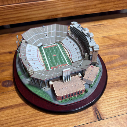 Nebraska Huskers Memorial Stadium 3D Collectible Replica Model  4/1