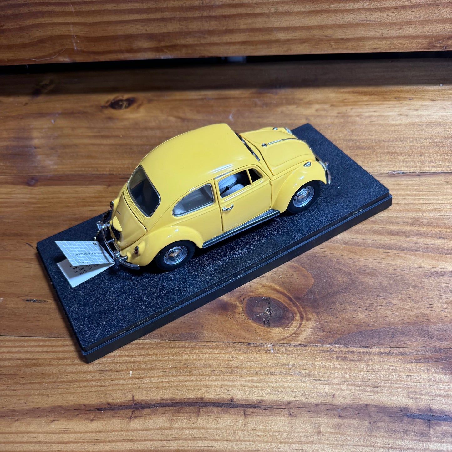 1967 Volkswagen Beetle 1:24 Die-Cast Model  4/52