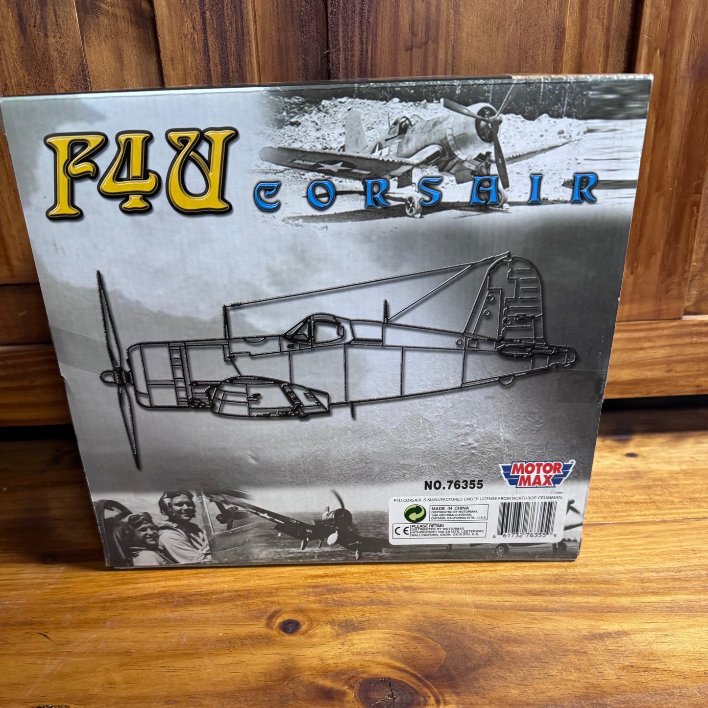 Motor Max F4U Corsair 1:48 Model  4/17