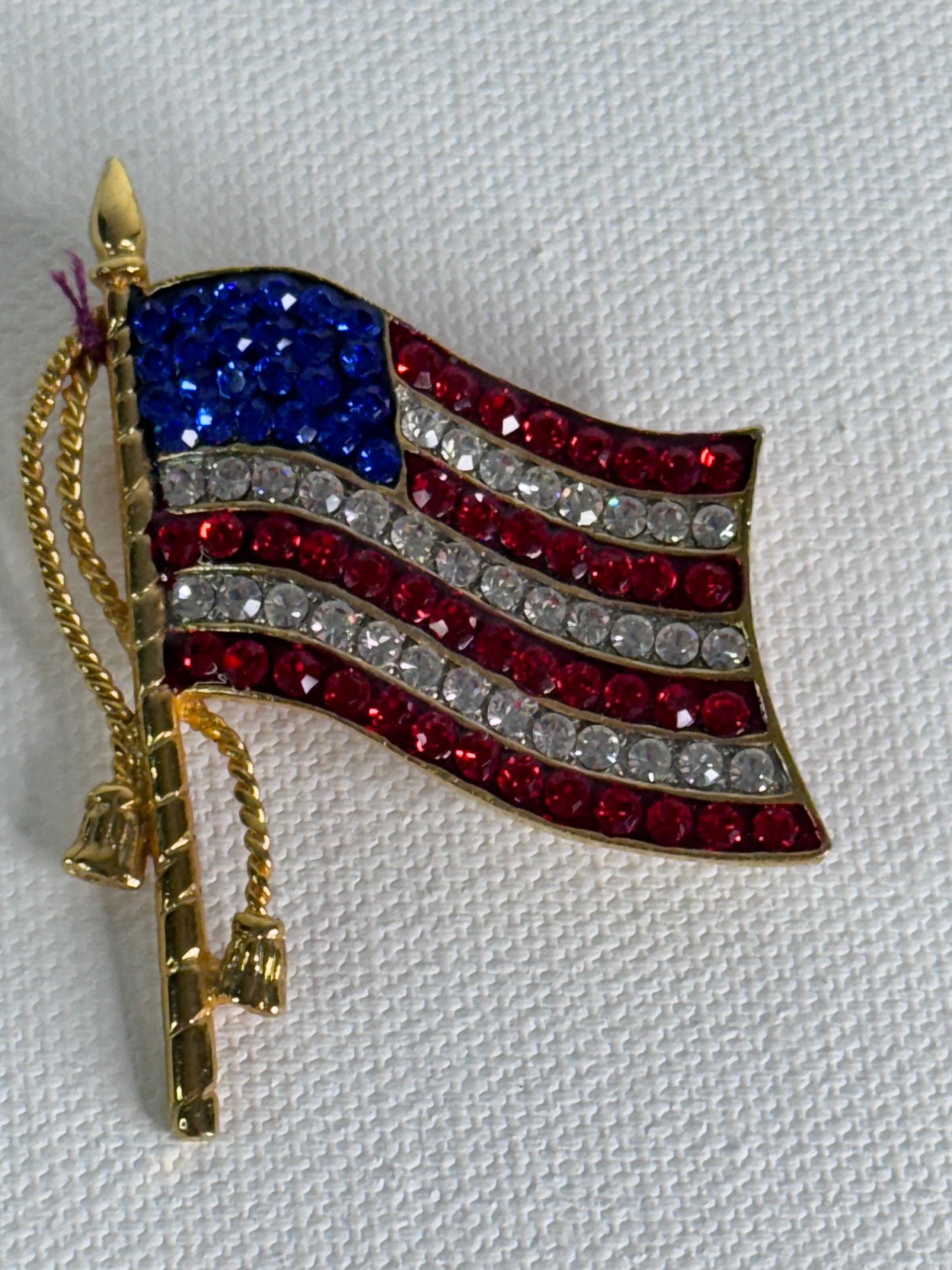 #31  Rhinestone American Flag Brooch – Gold Tone Patriotic Pin (18g) + Bonus Pins