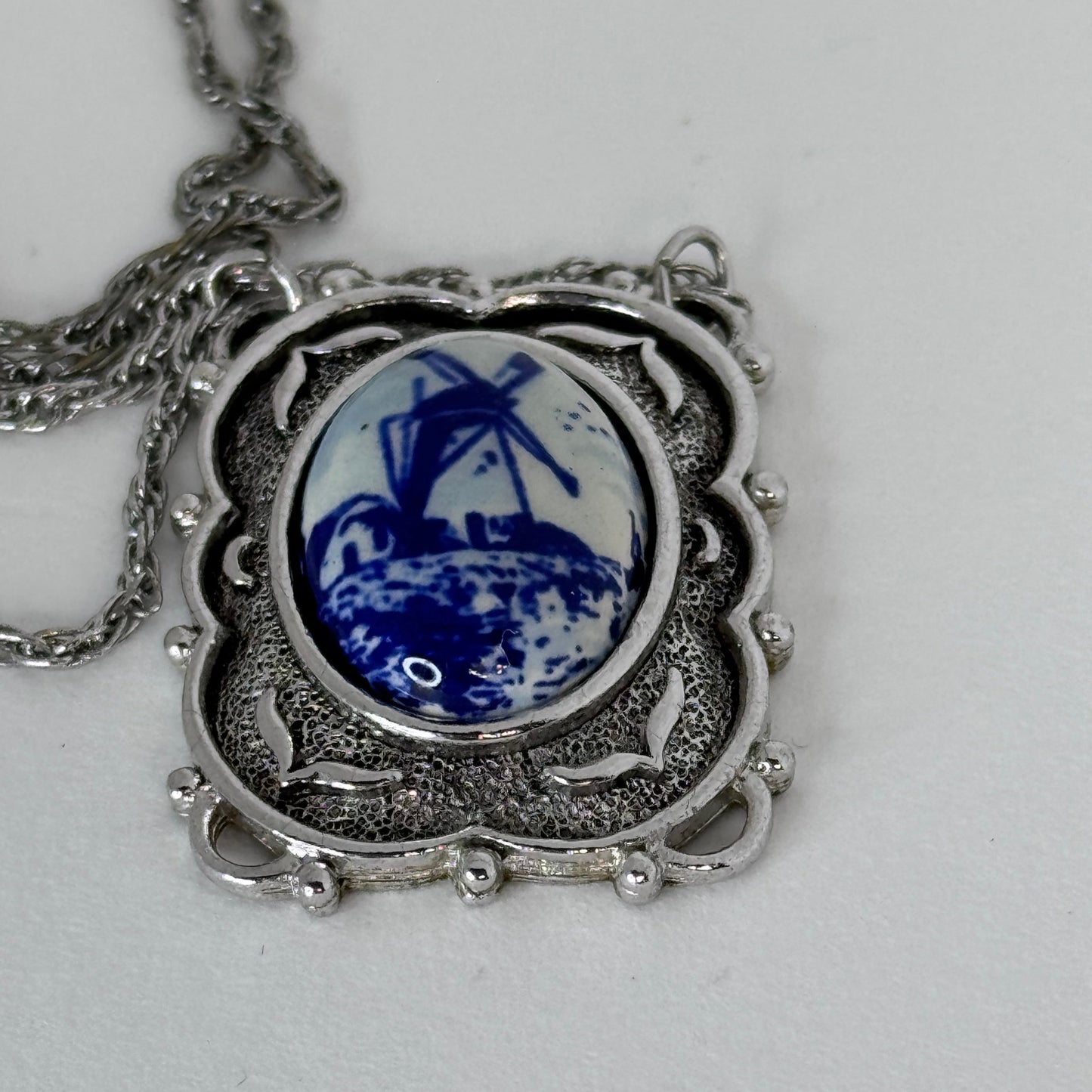Vintage Sarah Coventry “Delft” Windmill Porcelain Cameo Pendant Necklace – Silver-Tone   7/1