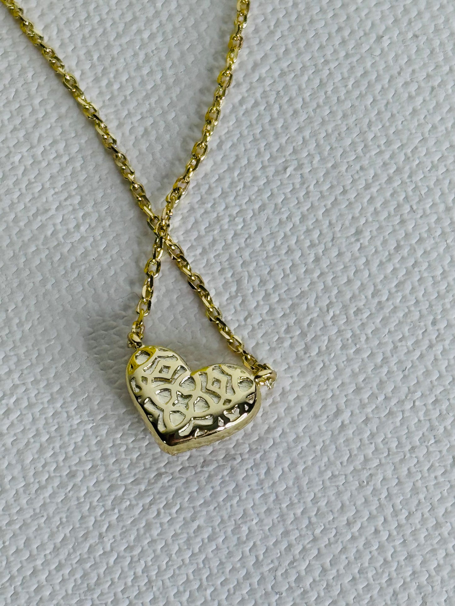 #34  Kendra Scott Ari Pavé Crystal Heart Necklace in White Crystal – Gold Tone, New in Box