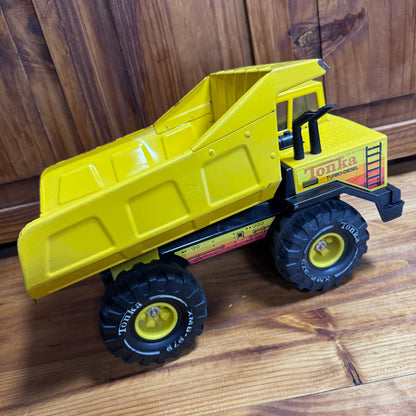 Vintage Tonka XMB-975 Dump Truck  4/42