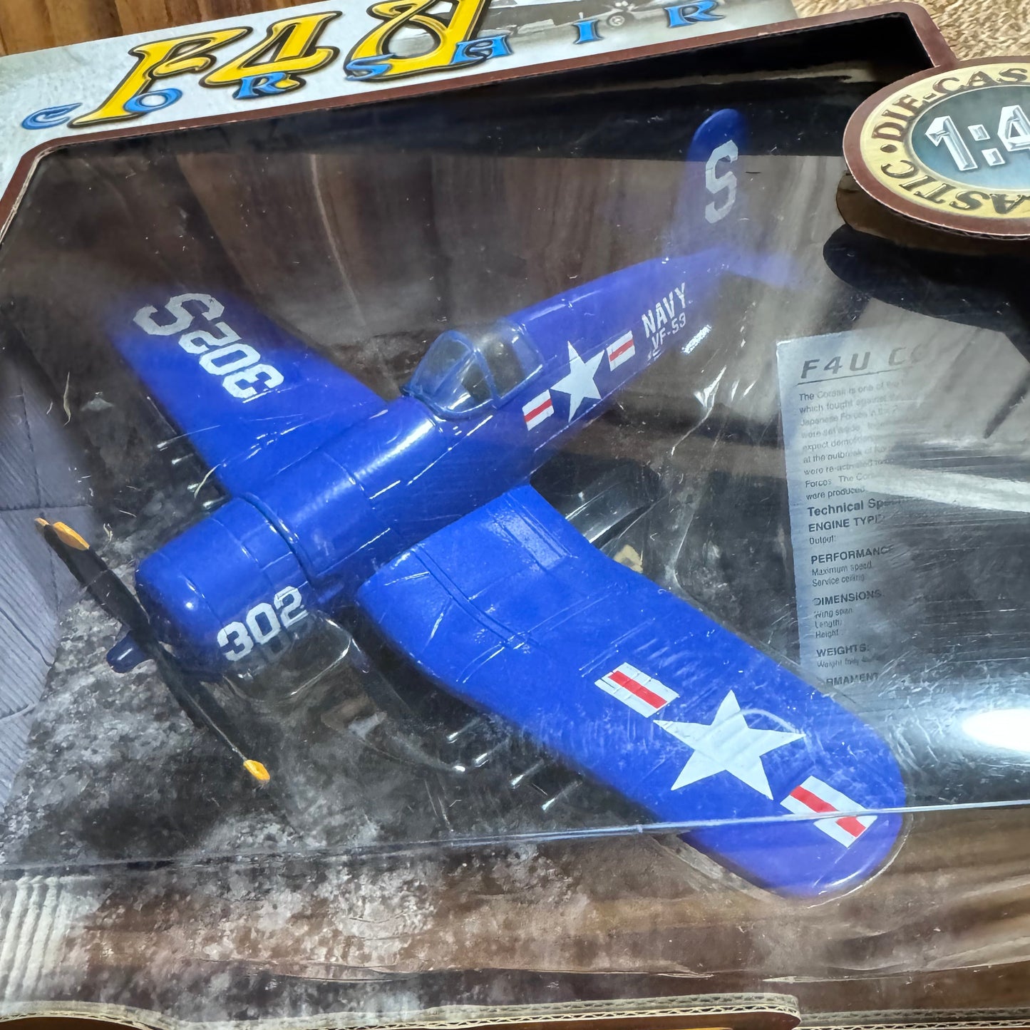 Motor Max F4U Corsair 1:48 Model  4/17
