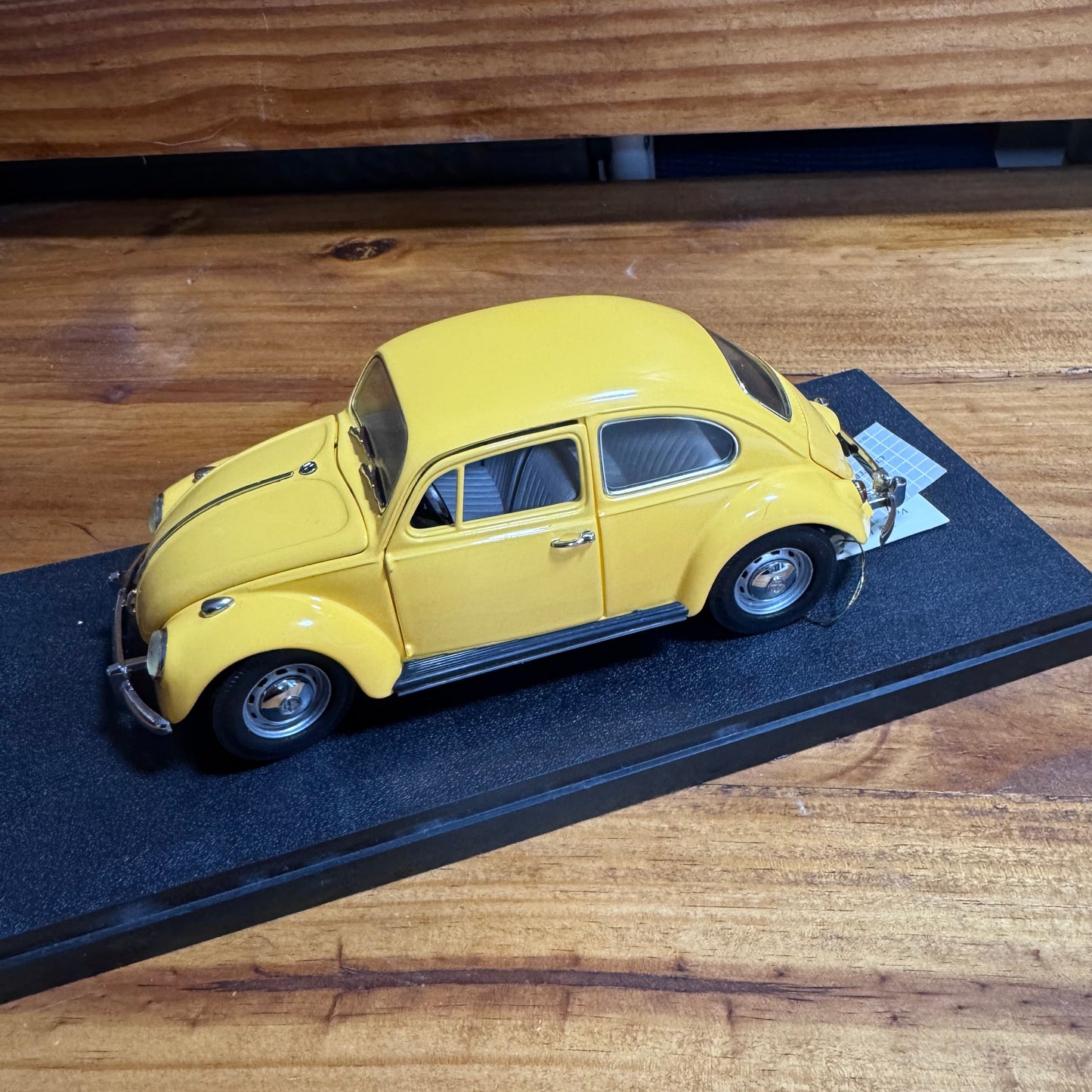1967 Volkswagen Beetle 1:24 Die-Cast Model  4/52