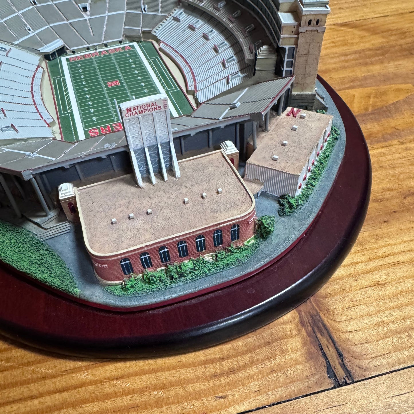 Nebraska Huskers Memorial Stadium 3D Collectible Replica Model  4/1