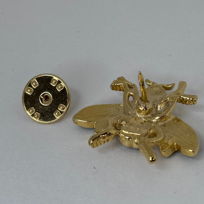 Vintage Trifari Bee Lapel Pin – Gold-Tone with Green & Amber Enamel Wings   3/1
