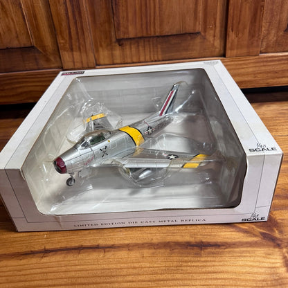 SpecCast F-86 Sabre Jet 1:48 Scale Die Cast Metal Replica USAF Fighter Aircraft Model  4/12